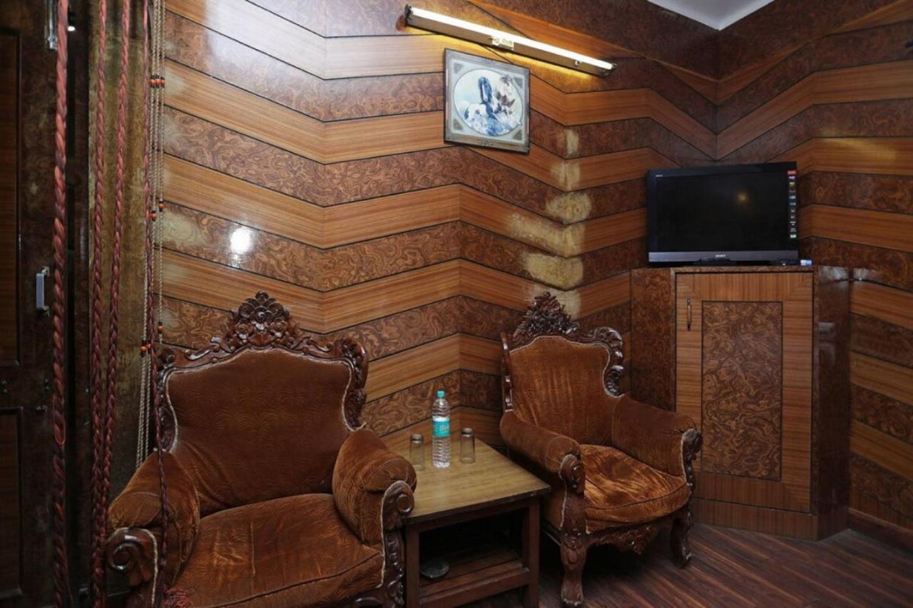 Goroomgo Ankur Lake View Mall Road Nainital - Prime Location With Luxury Room Exterior photo